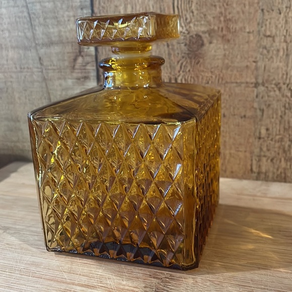 Vintage Mid-Century TILSO Japan Amber Glass Liquor Decanter Set. - Picture 3 of 8